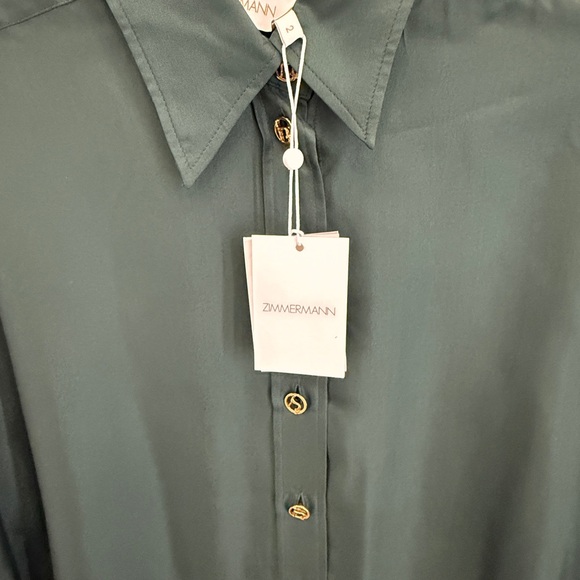 Elegant Dark Green Button-Up Shirt - Picture 3 of 3